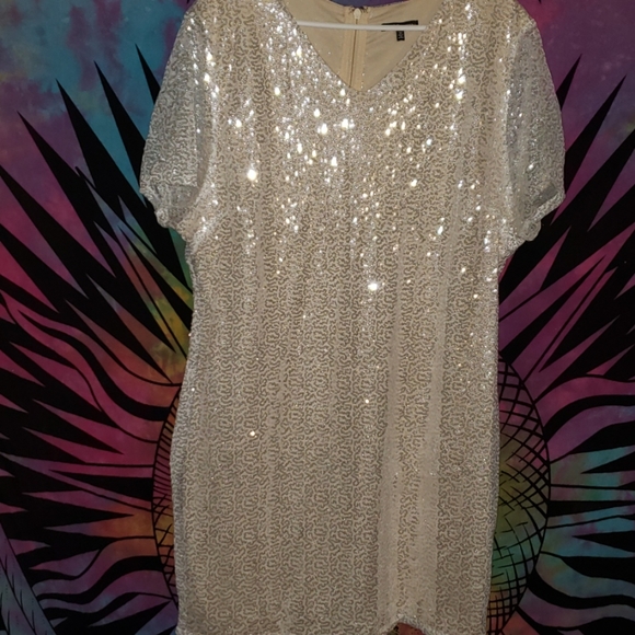 Charlotte Russe Dresses & Skirts - Gorgeous Cream Sequined MiniI Dress